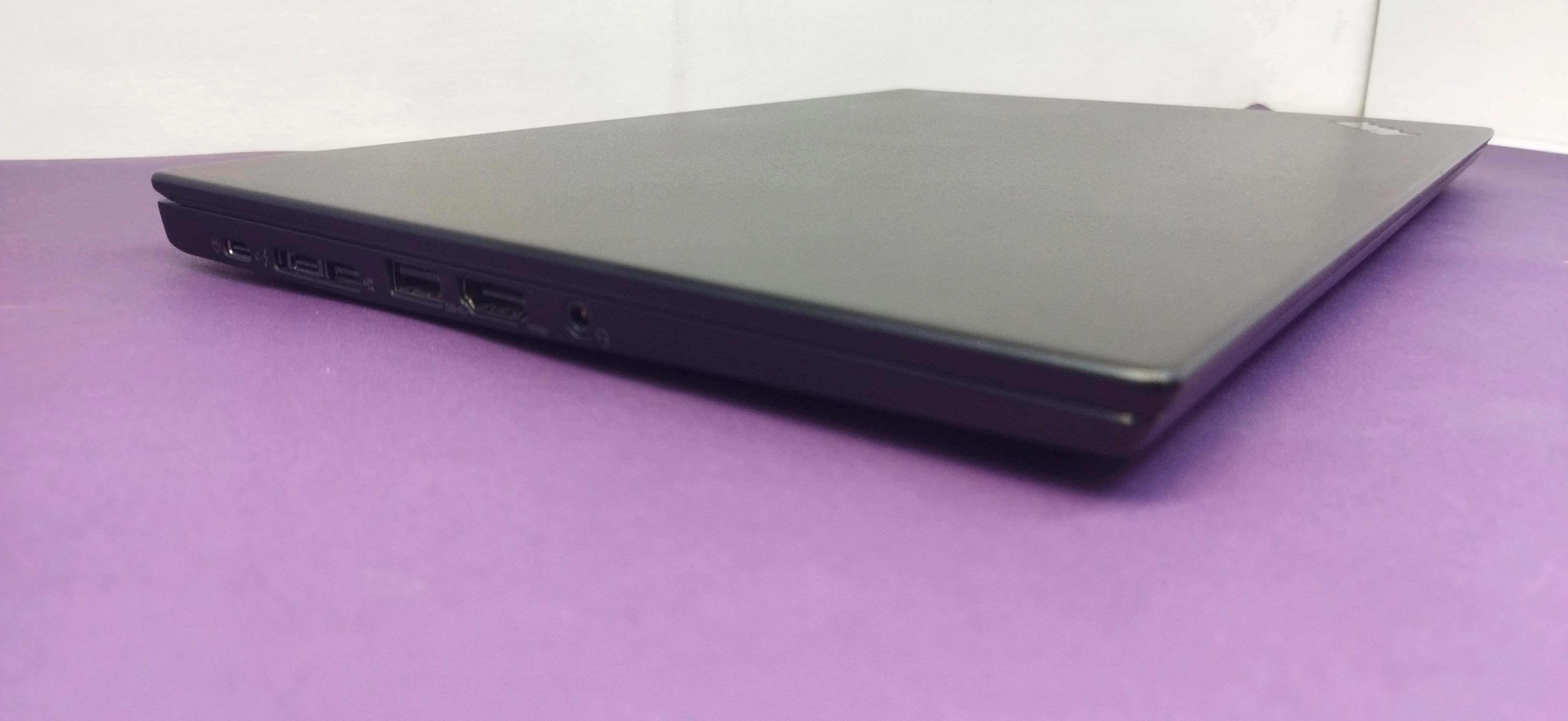 Lenovo thinkpad X280/i5gen8U/ram8/ssd256/onboard/12FHD/Touch
