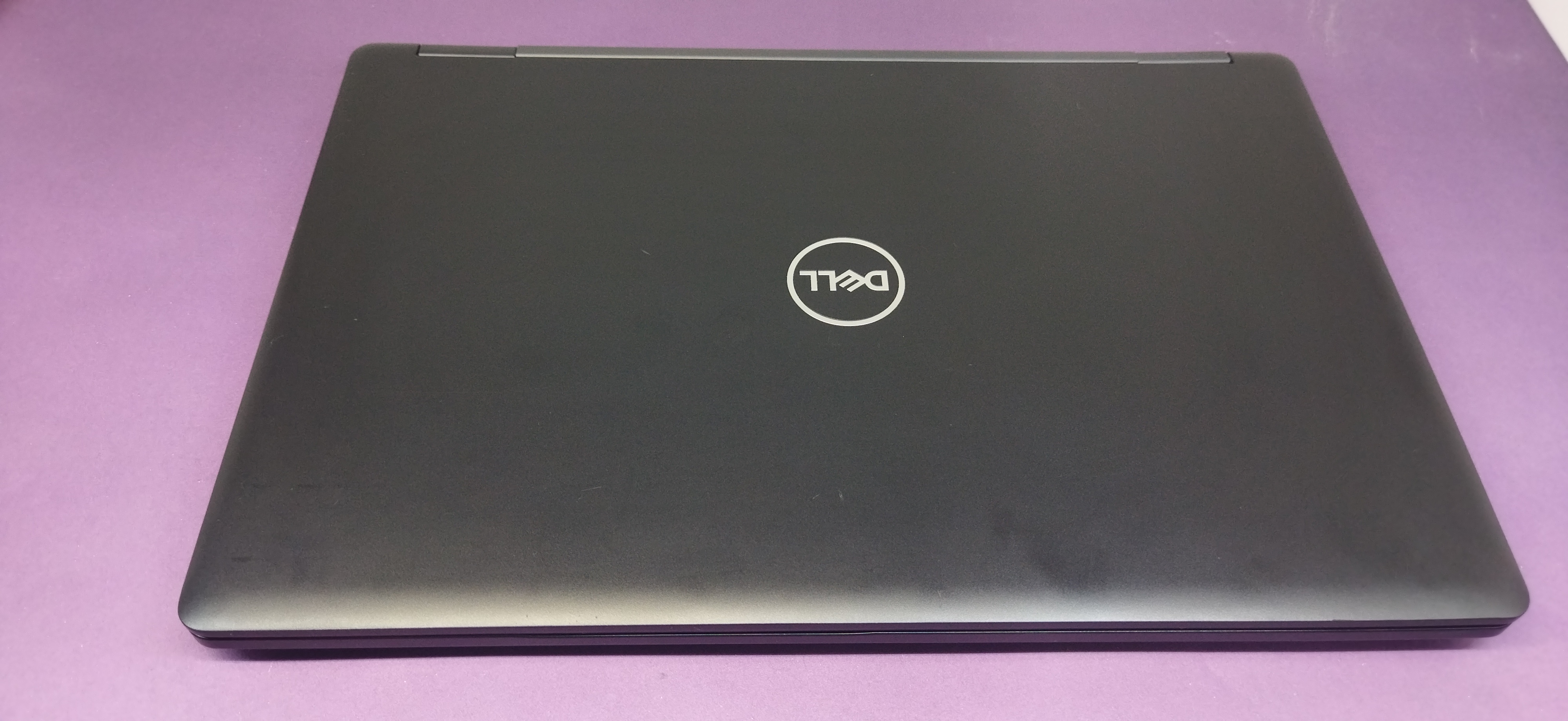 Dell Latitude 5590/i5gen8U/ram8/ssd256/onboard/15.6FHD