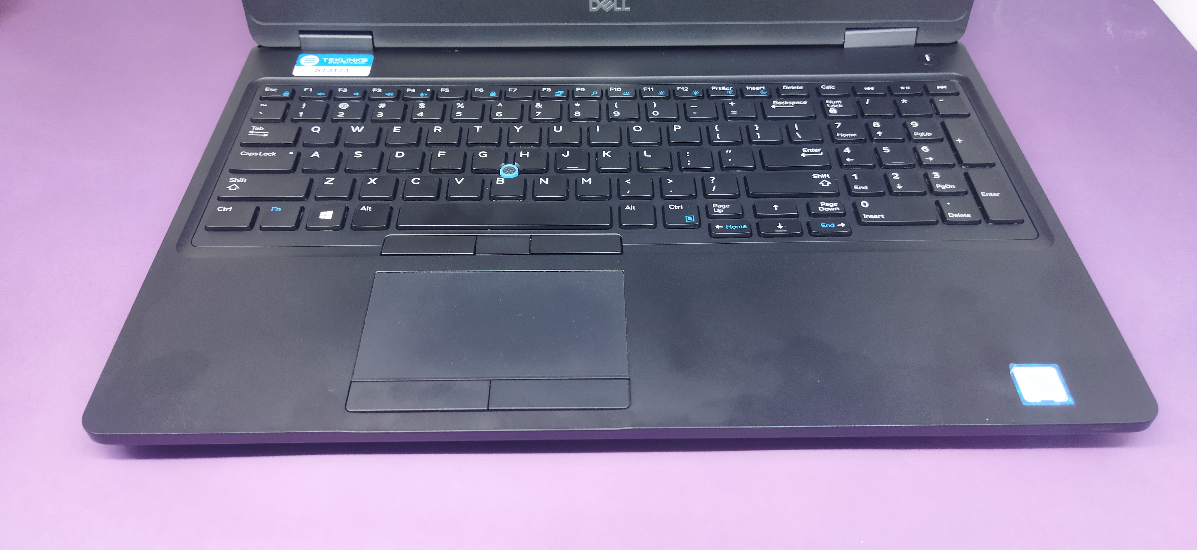 Dell Latitude 5590/i5gen8U/ram8/ssd256/onboard/15.6FHD