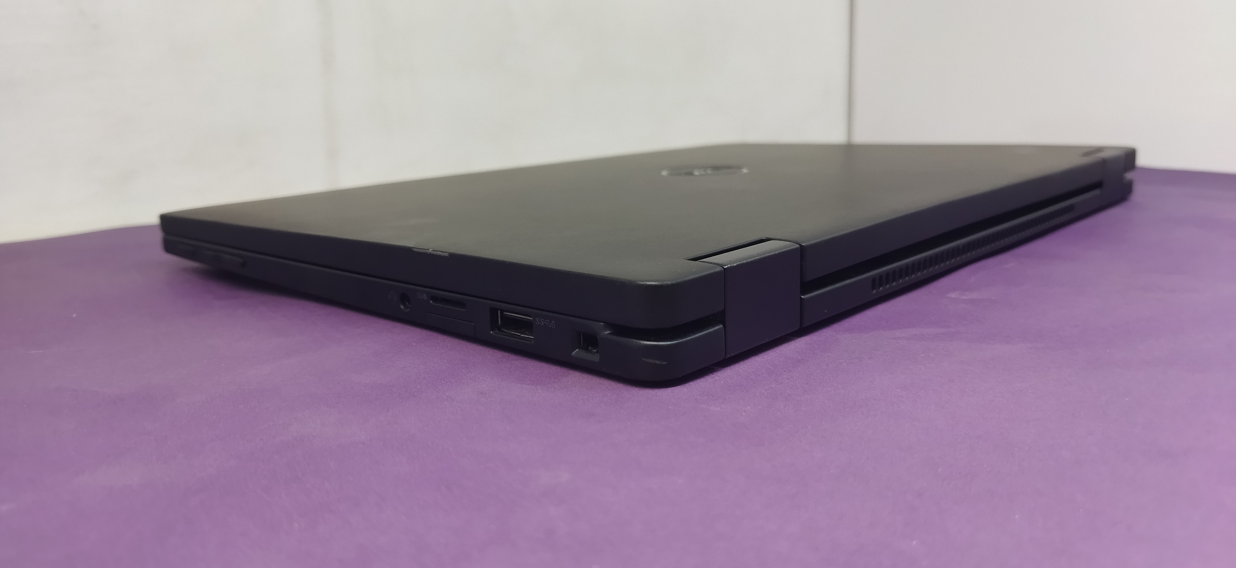 Dell Latitude 7390 2in1/i7gen8U/ram16/ssd256/onboard/14FHD Touch