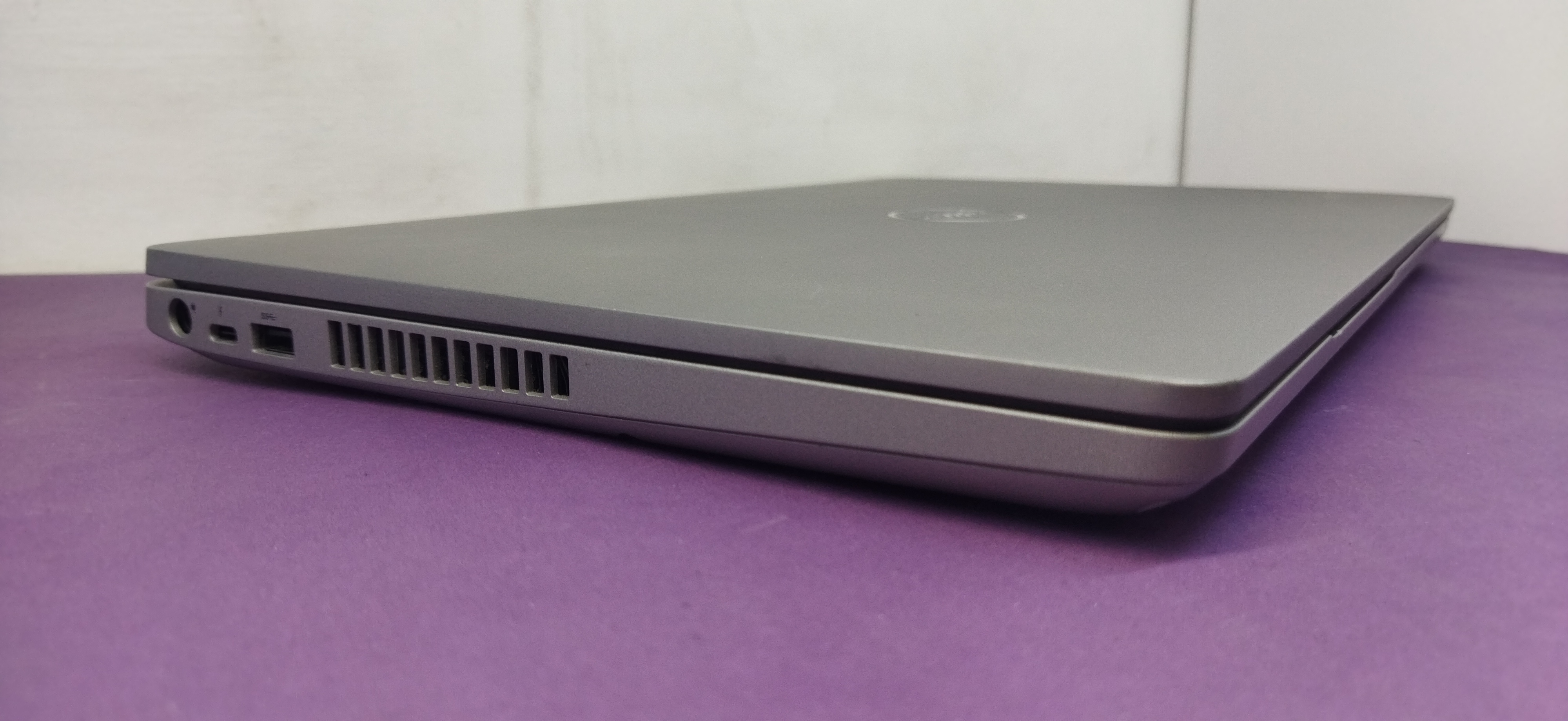 Dell Precsion 5511/i7gen10H/ram16/ssd512/MX250(2GB)/15.6FHD Touch