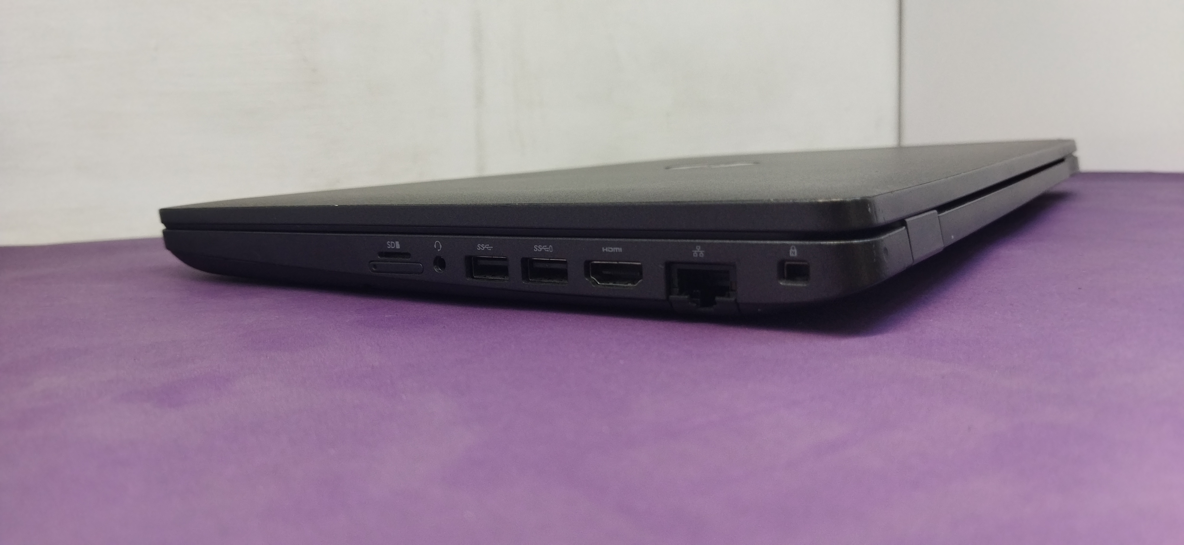 Dell Precsion 35/i7gen9H/ram16/ssd512/P620(4GB)/15.6FHD