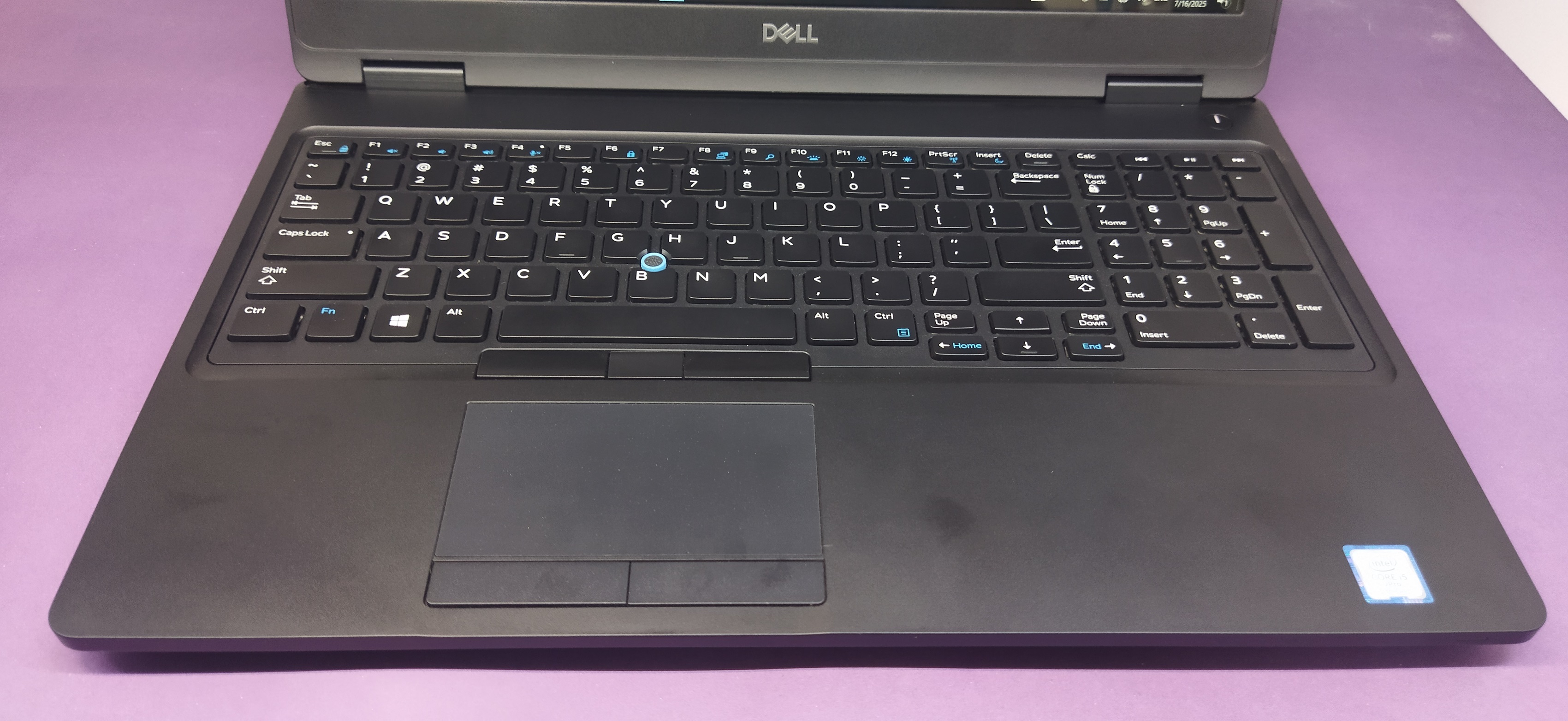 Dell Latitude 5590/i5gen7U/ram8/ssd256/onboard/15.6FHD/Touch