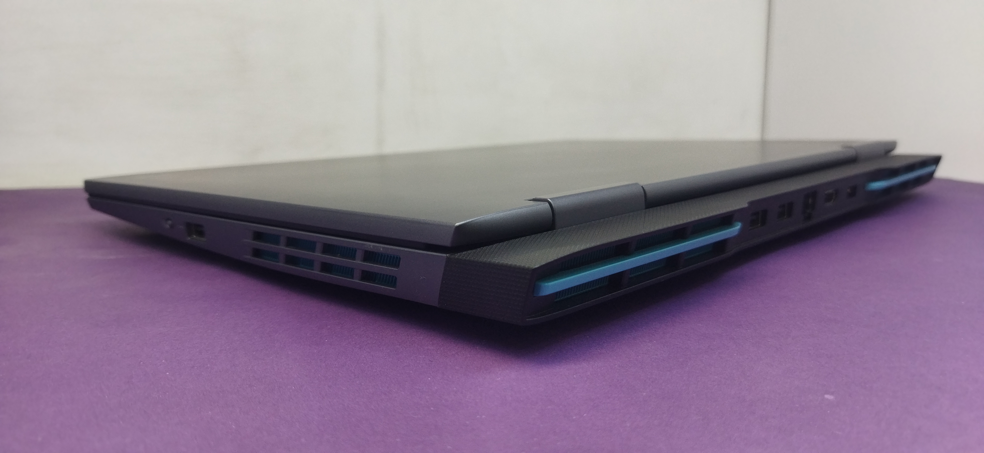 Lenovo LOQ 15APH8/R7-7840 HS/ram16/ssd512/RTX 4050(6GB)/15.6FHD