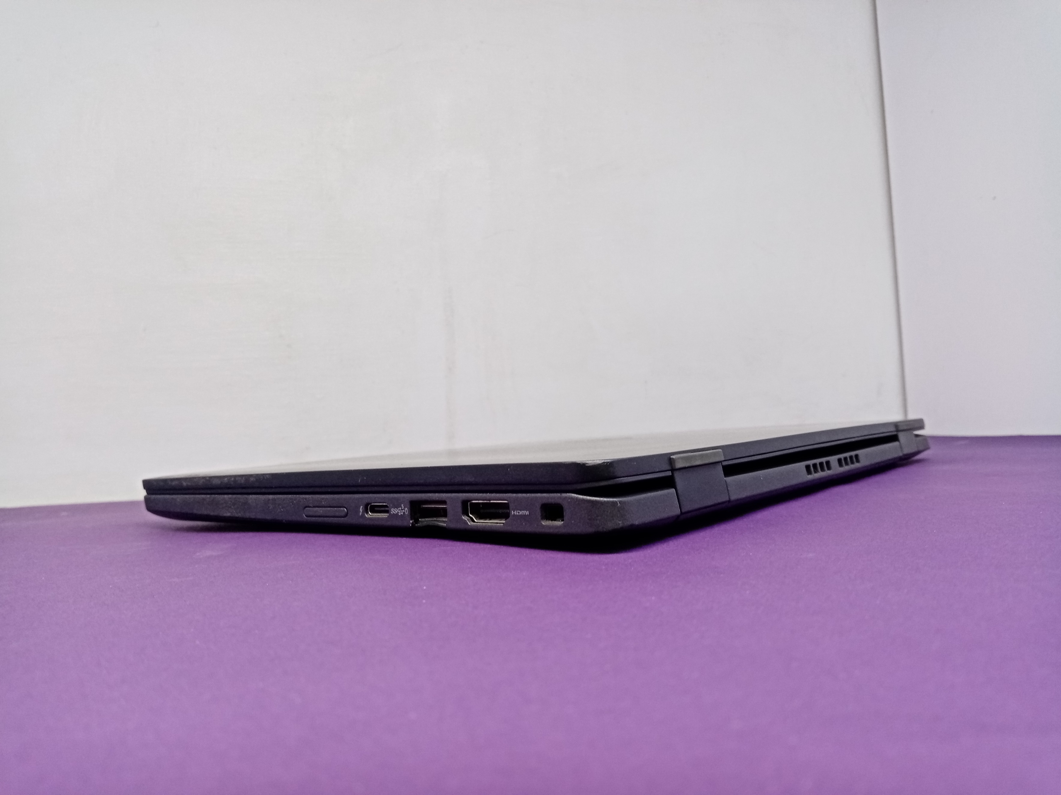 Dell Latitude 7330/i7gen12G7/ram32/ssd512/Iris/13FHDips